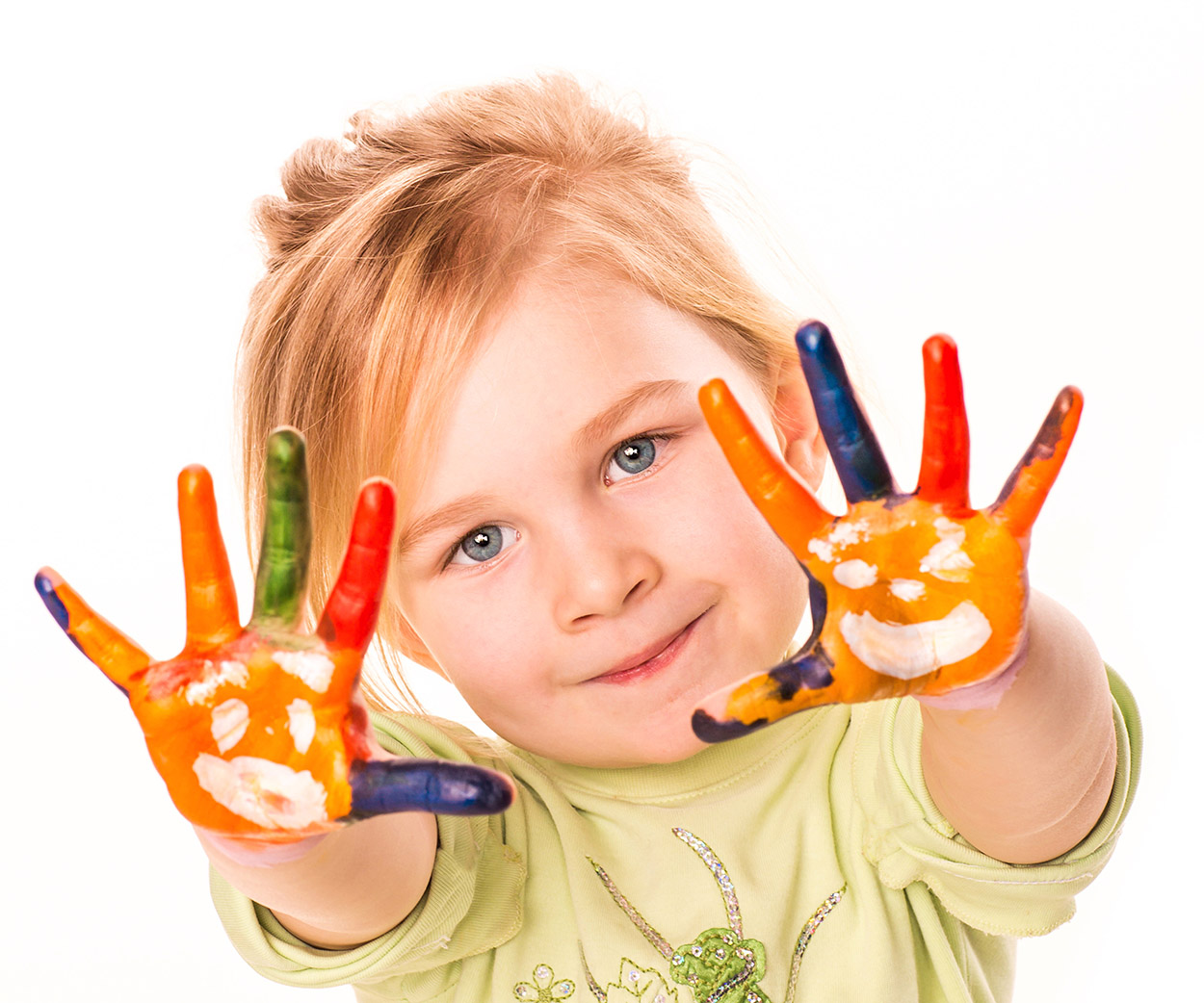 Kid showing 10 fingers